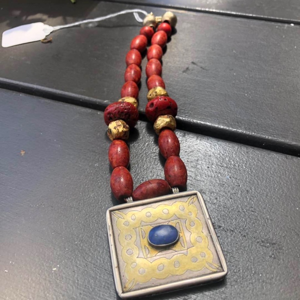 Vintage Red coral and Gold Necklace with Blue Lapis Square Pendant
